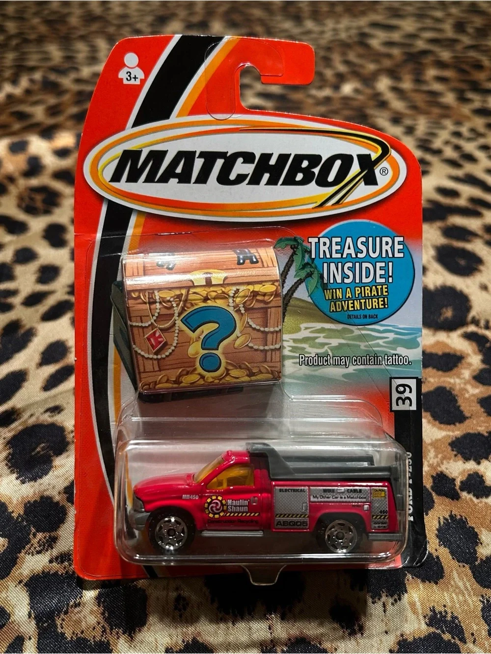 2005 Matchbox Treasure Inside #39 Ford F-250 Dump Truck
